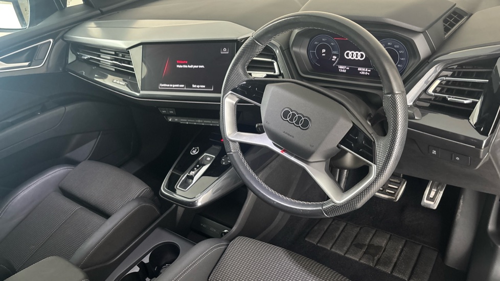 AUDI Q4 Image 9