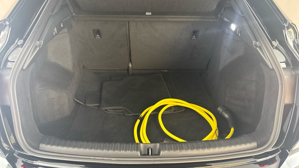 AUDI Q4 Image 15