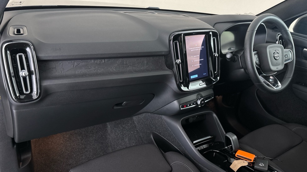 VOLVO C40 Image 10