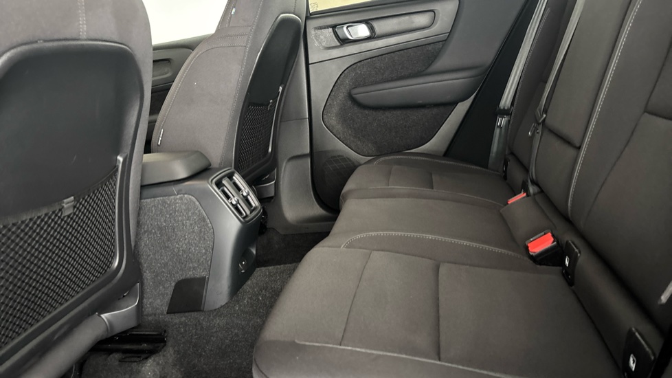 VOLVO C40 Image 14