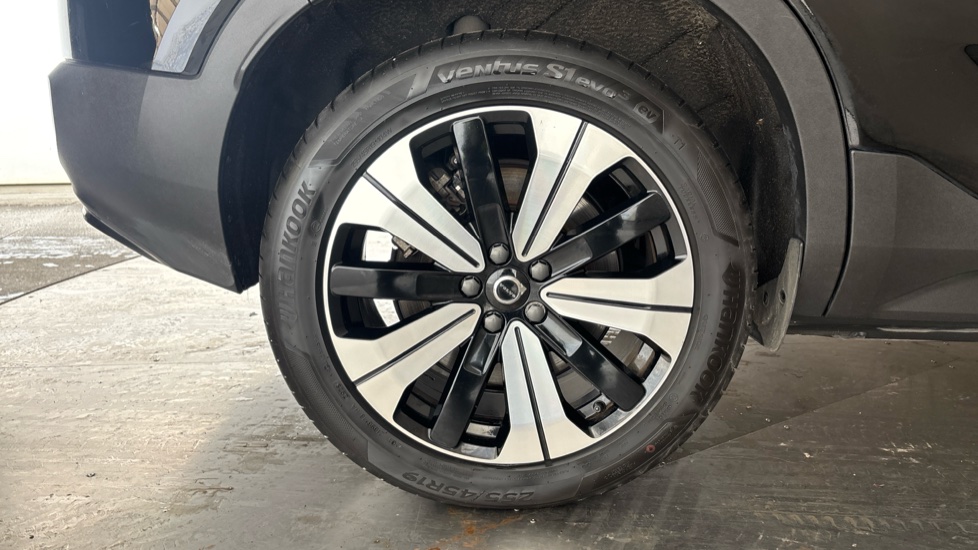 VOLVO C40 Image 19