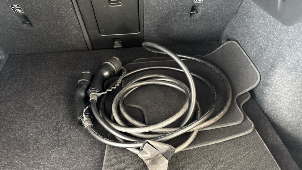 VOLVO C40 Image 22