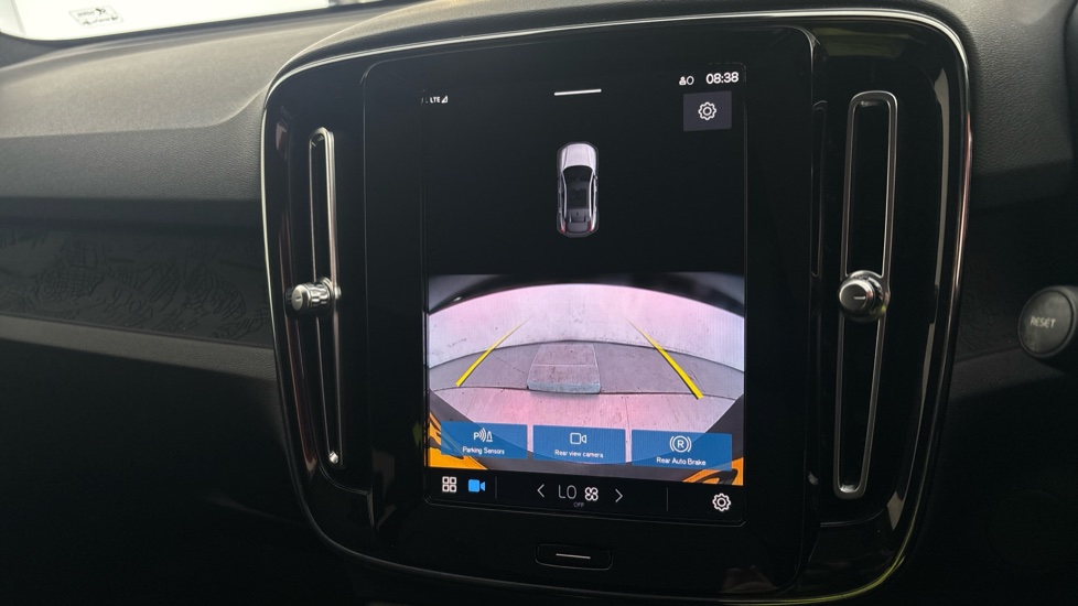 VOLVO C40 reverse camera