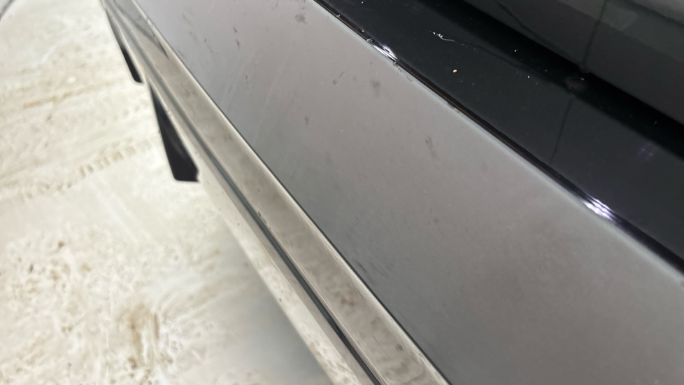 BMW 3 SERIES chips and scratches