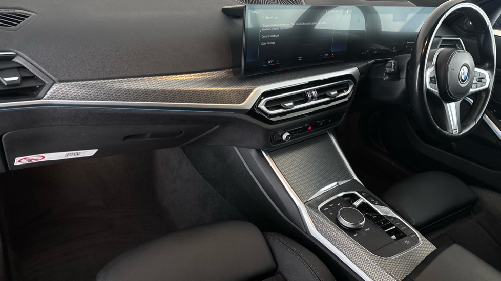 BMW 3 SERIES Image 10