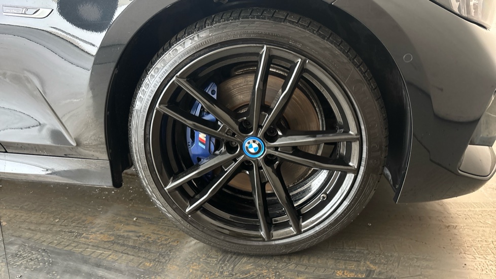 BMW 3 SERIES Image 20