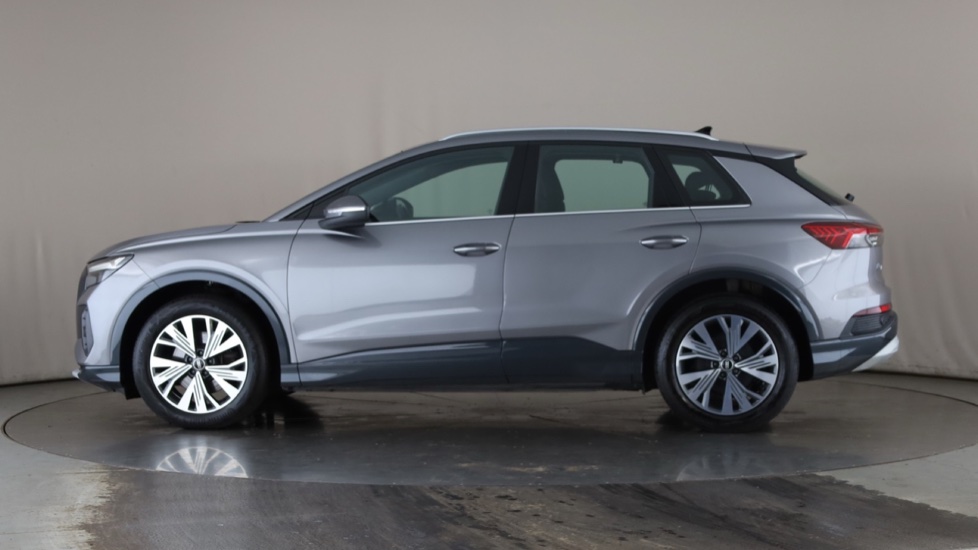 AUDI Q4 Image 2