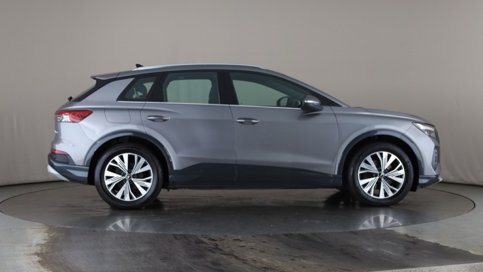 AUDI Q4 Image 6