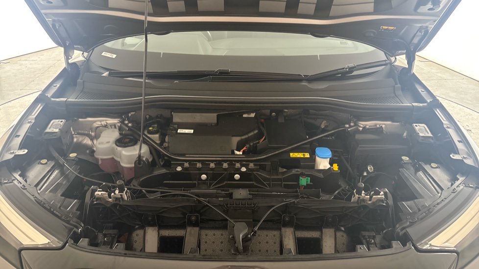 AUDI Q4 Image 16