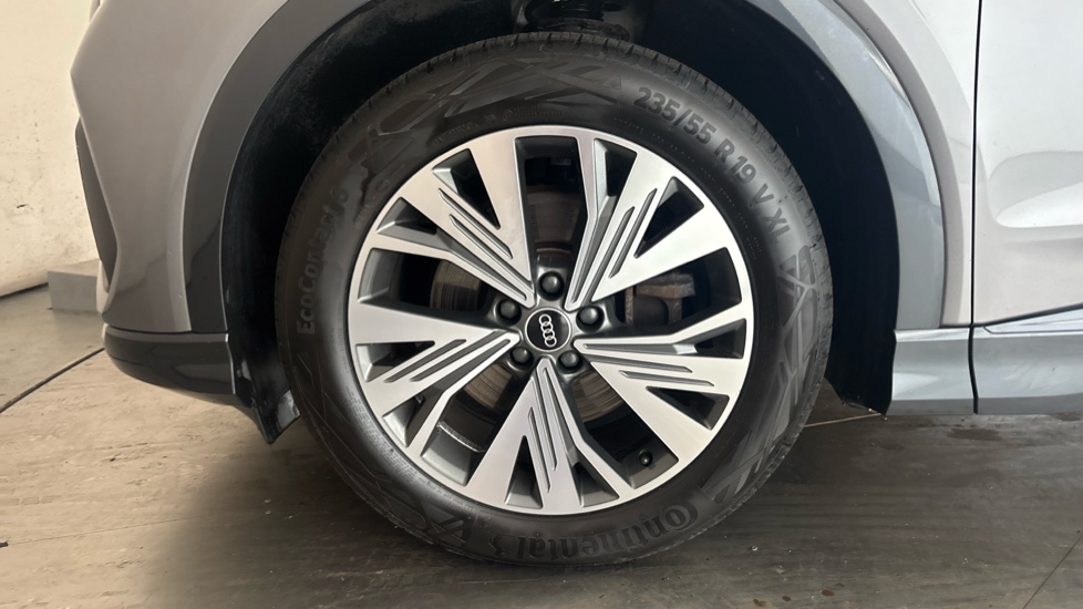 AUDI Q4 Image 17
