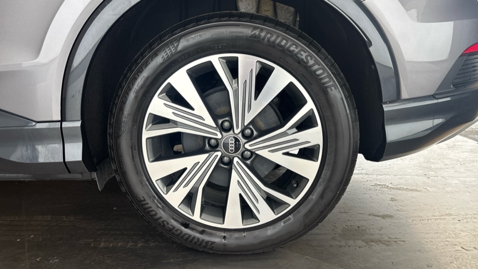 AUDI Q4 Image 18
