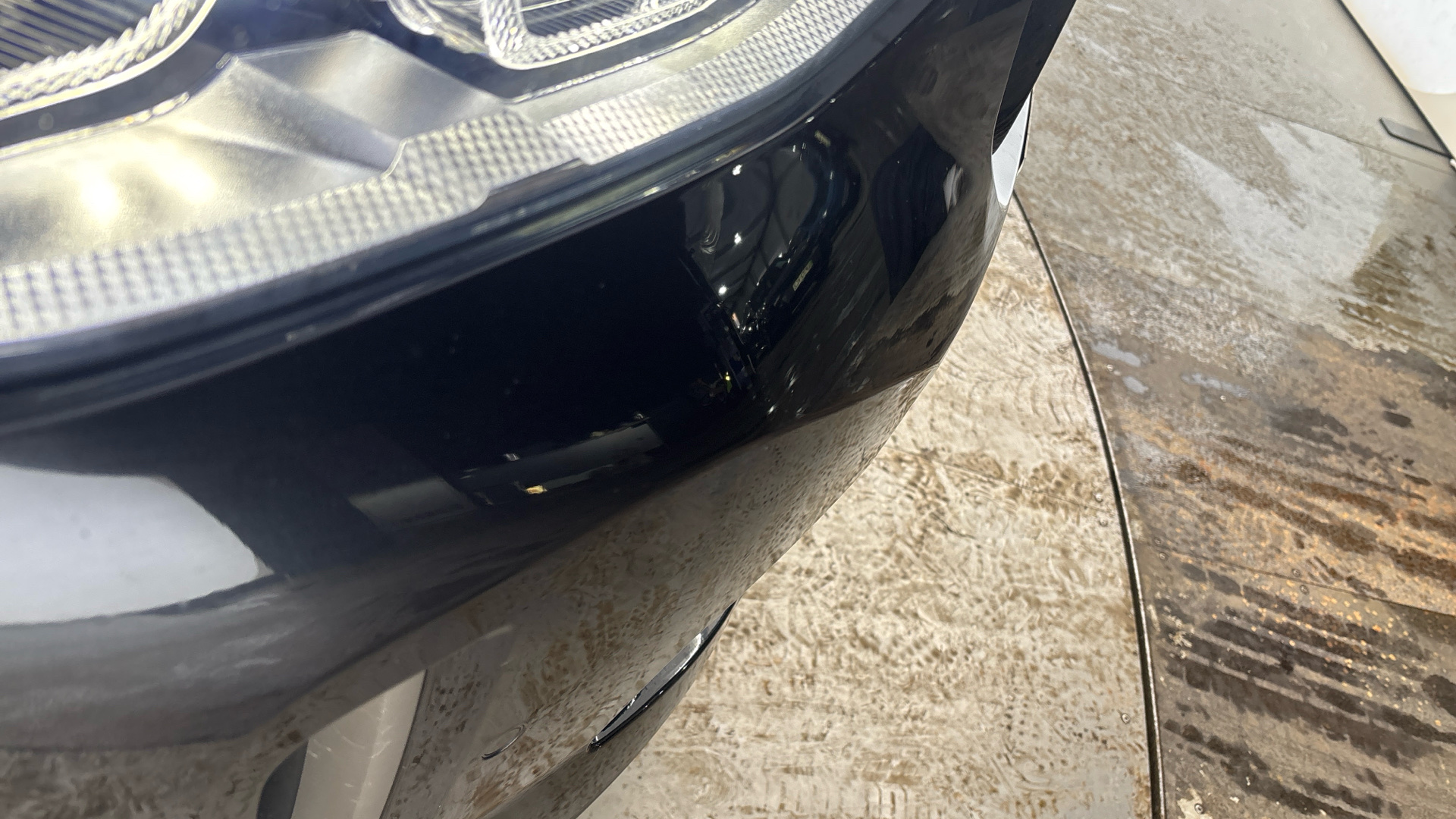 4020924 210kW Premier Edition Pro 80kWh 5dr Auto