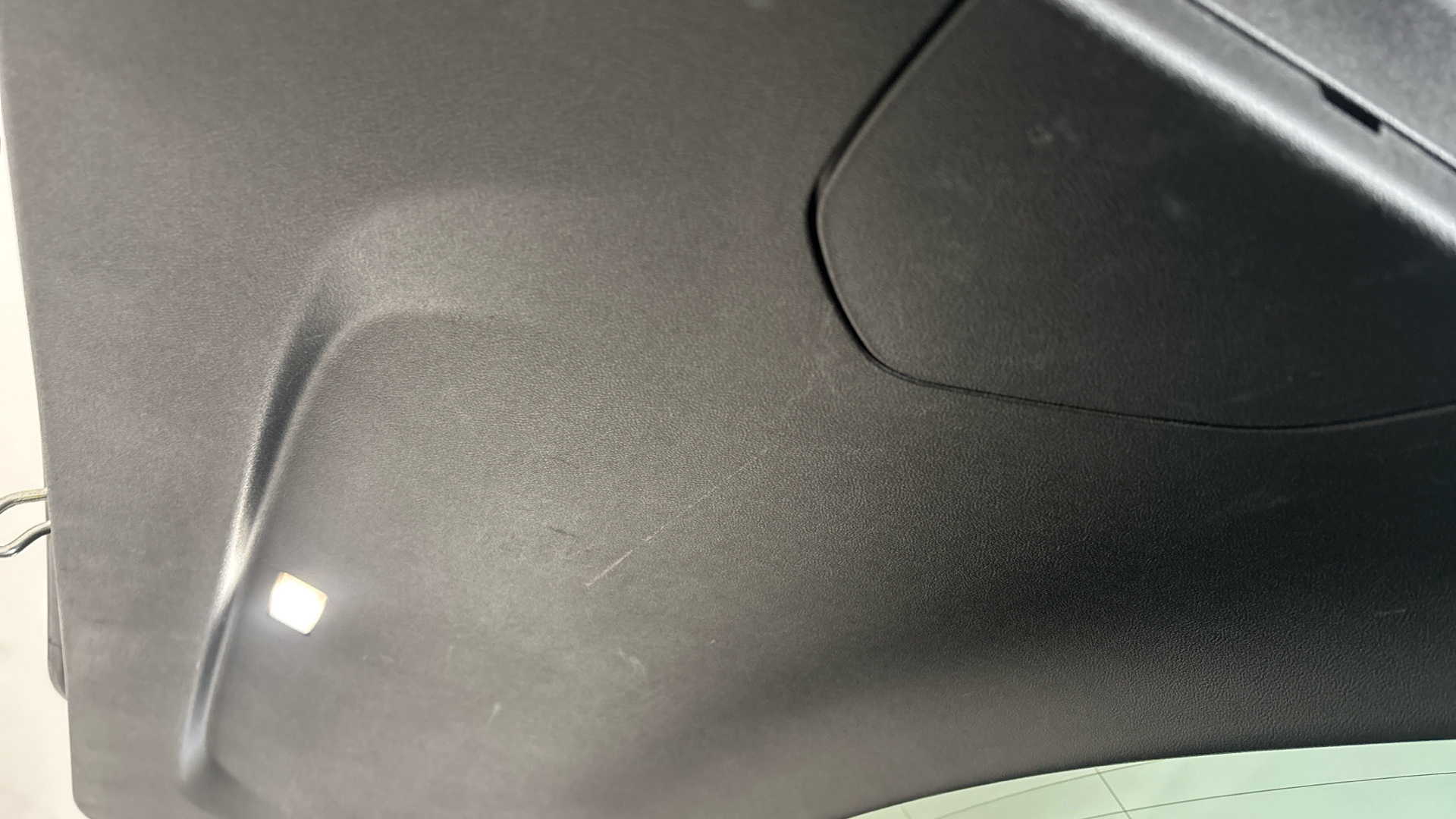 4020924 210kW Premier Edition Pro 80kWh 5dr Auto