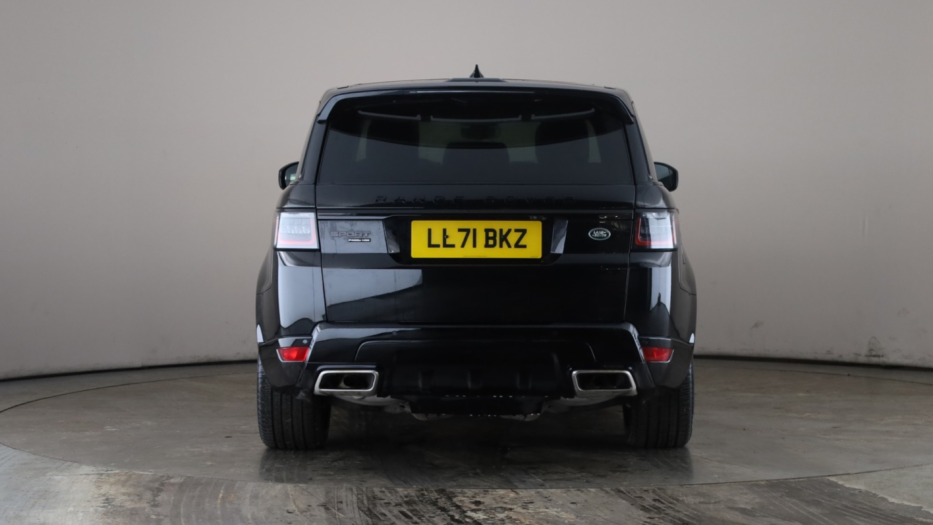 4021011 2.0 P400e HSE Dynamic Black 5dr Auto