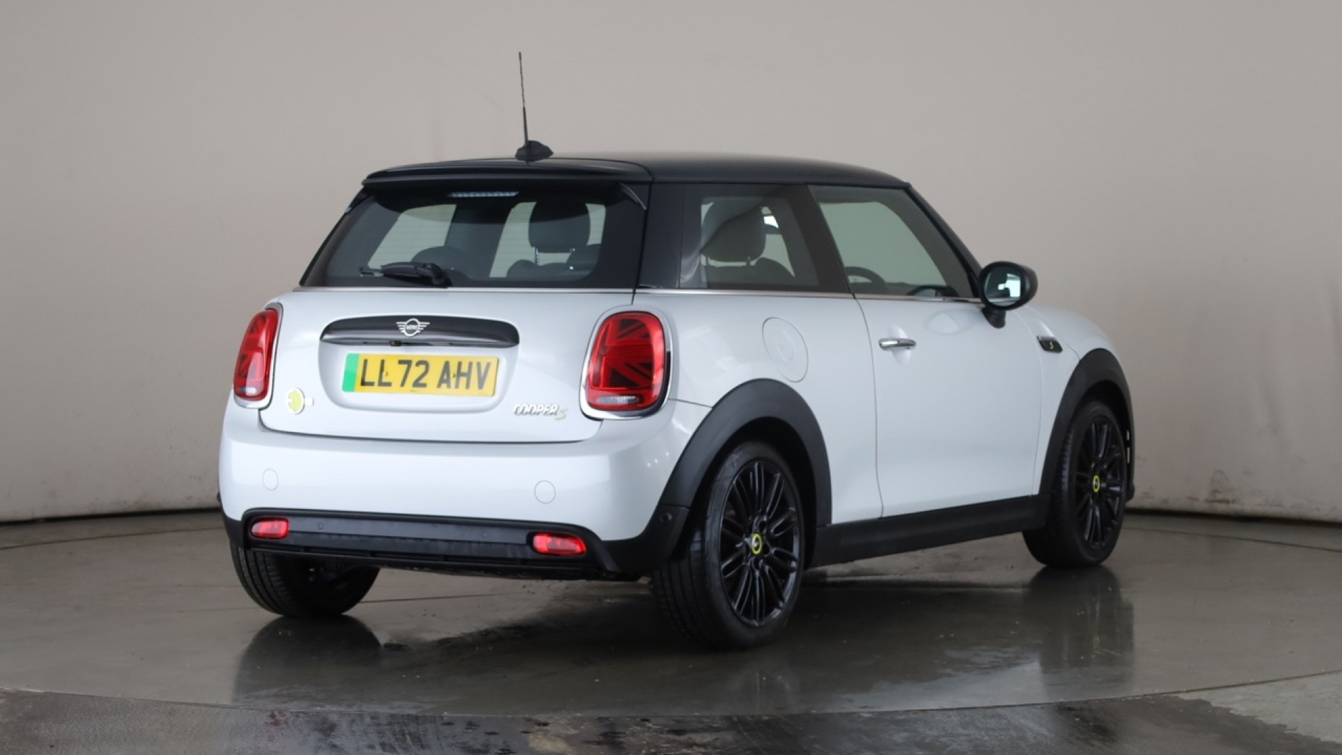 4070408 135kW Cooper S Level 2 33kWh 3dr Auto