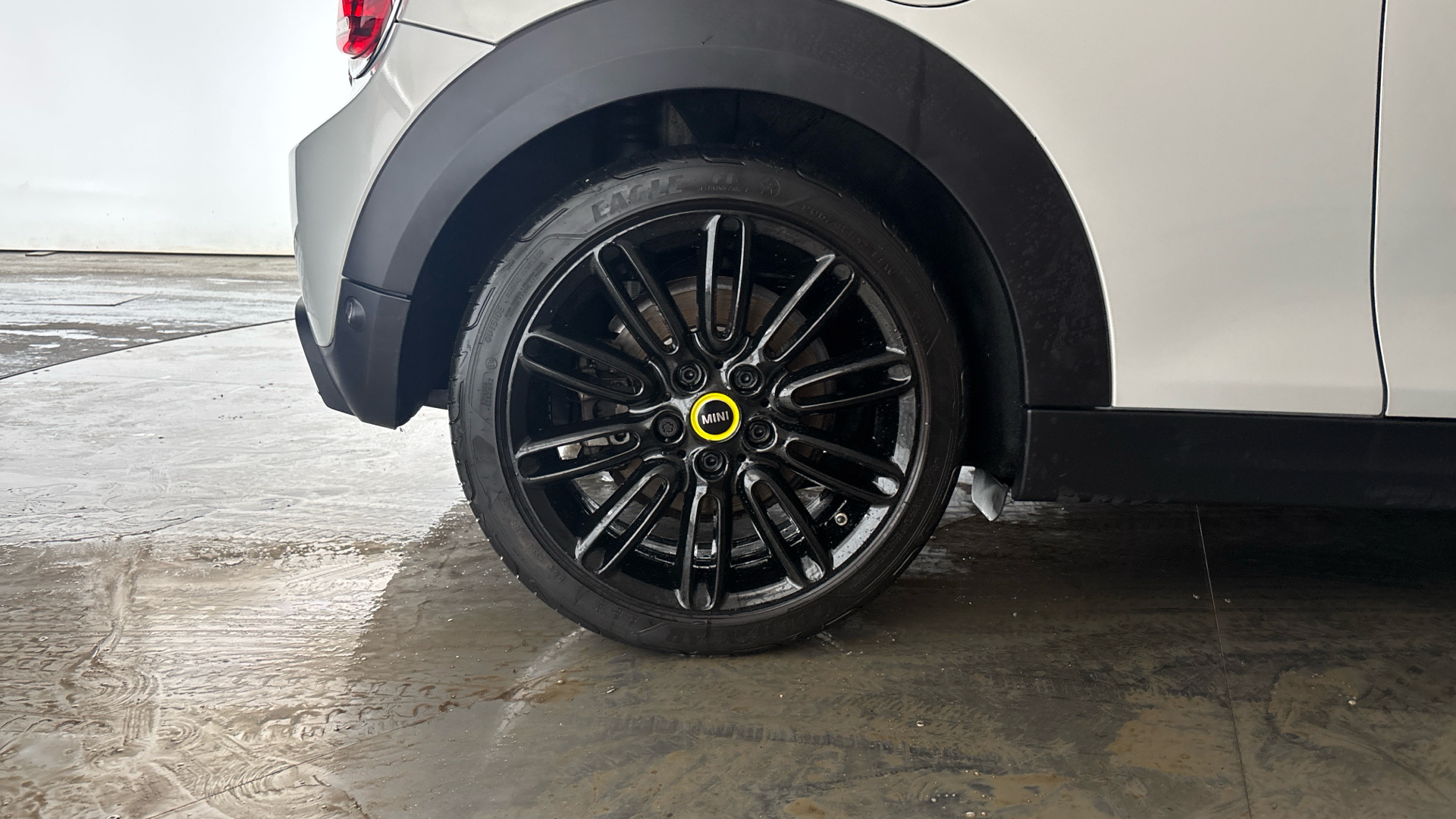 4070408 135kW Cooper S Level 2 33kWh 3dr Auto