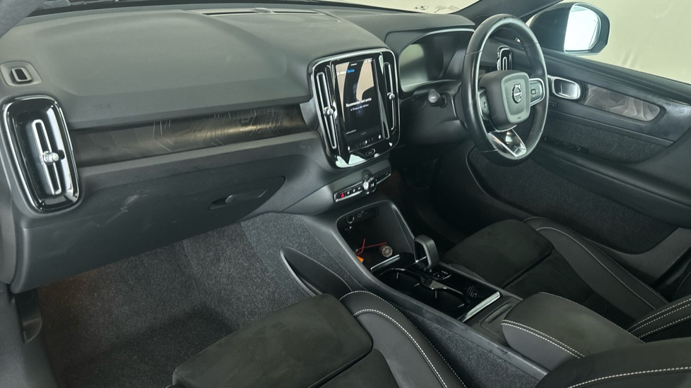 VOLVO XC40 Image 10