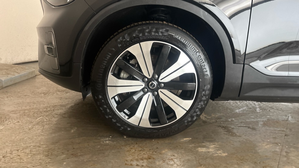 VOLVO XC40 Image 17