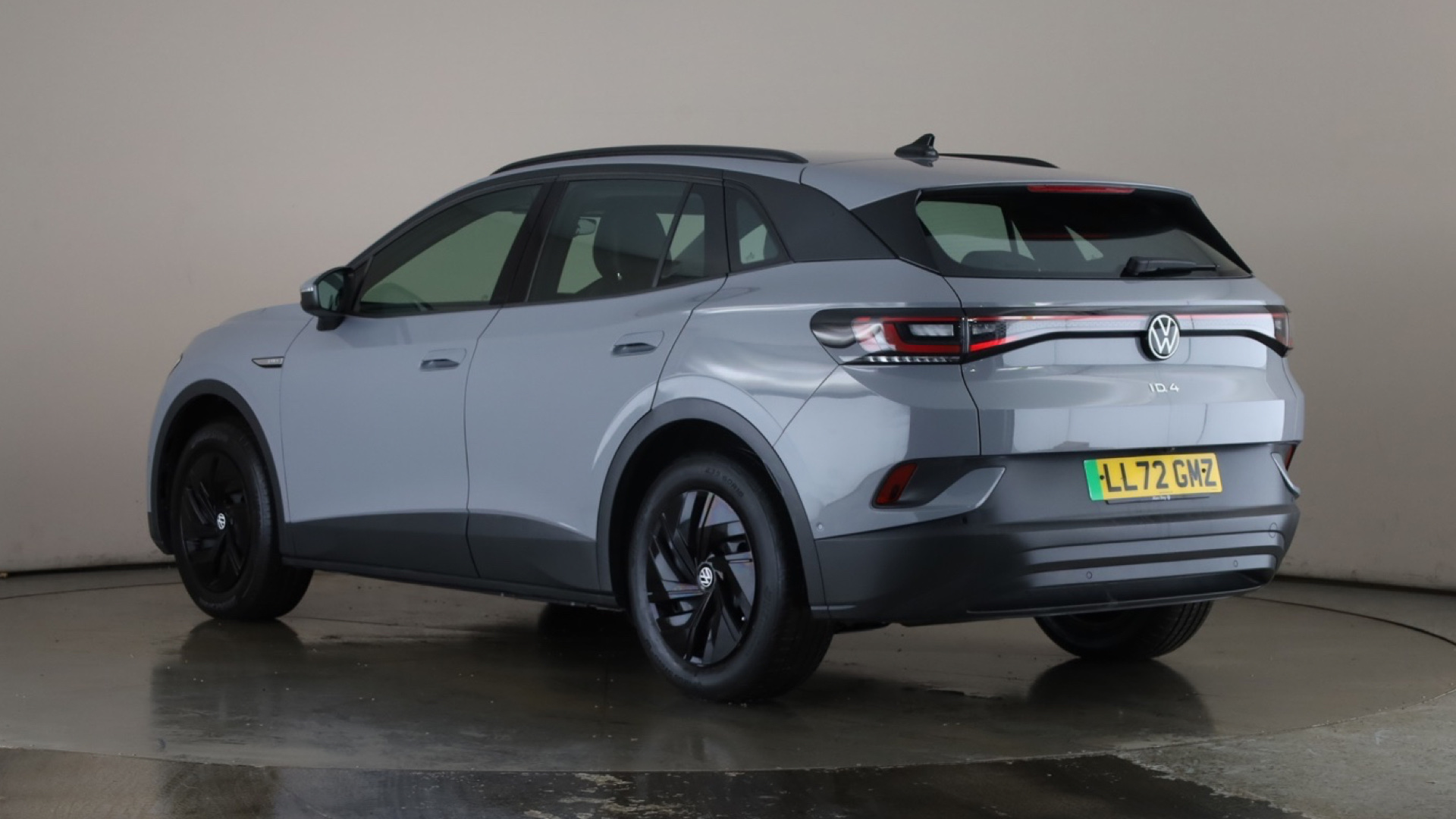 4020999 109kW Life Pure 52kWh 5dr Auto