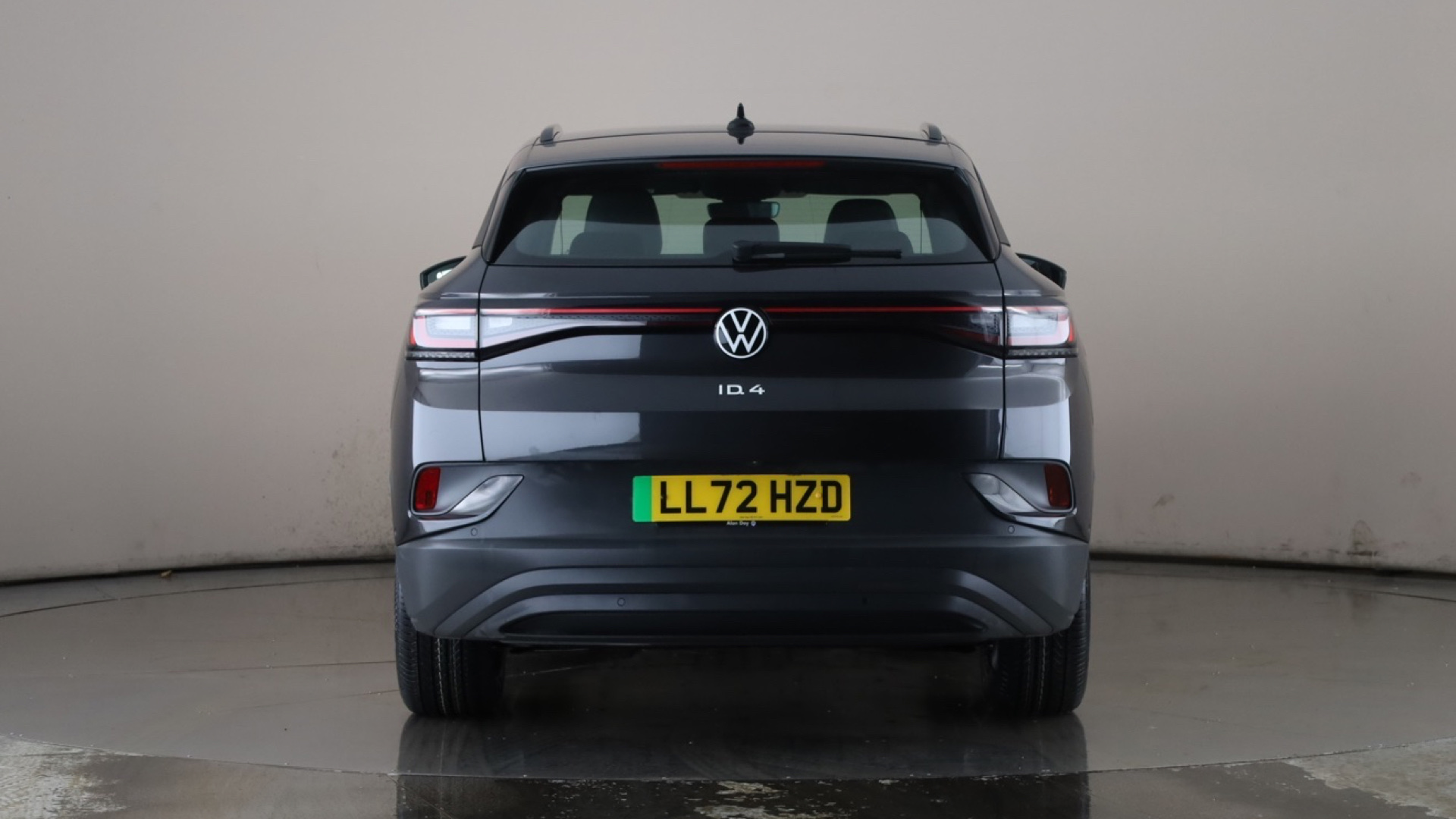 4020997 109kW Life Pure 52kWh 5dr Auto