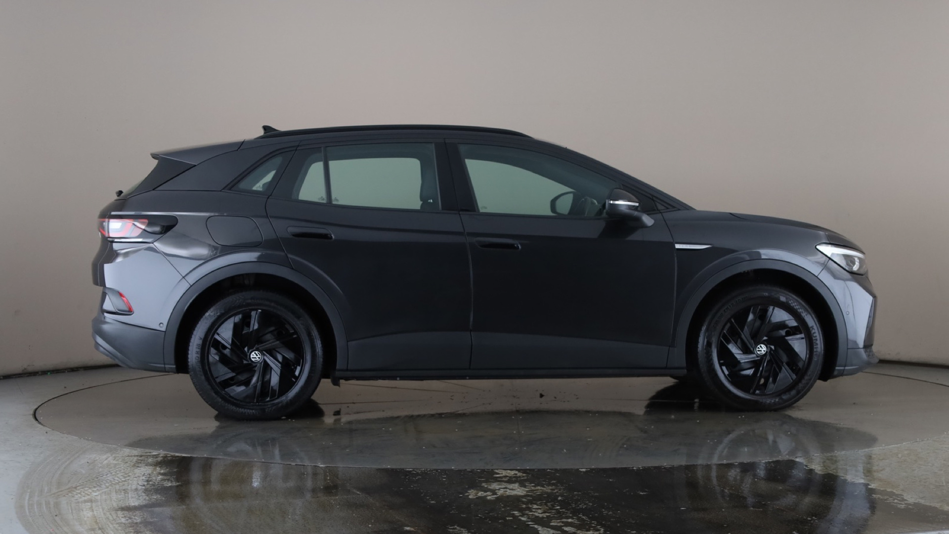 4020997 109kW Life Pure 52kWh 5dr Auto