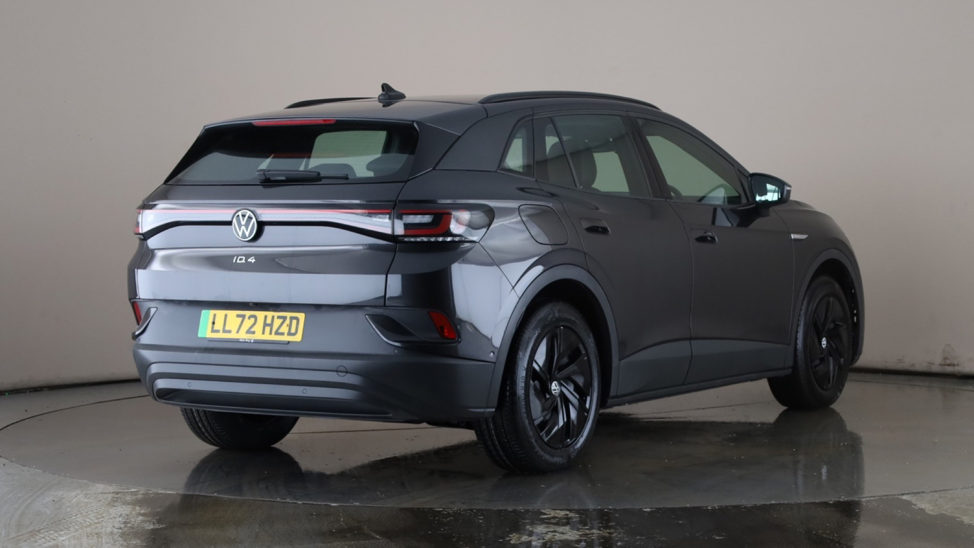 4020997 109kW Life Pure 52kWh 5dr Auto