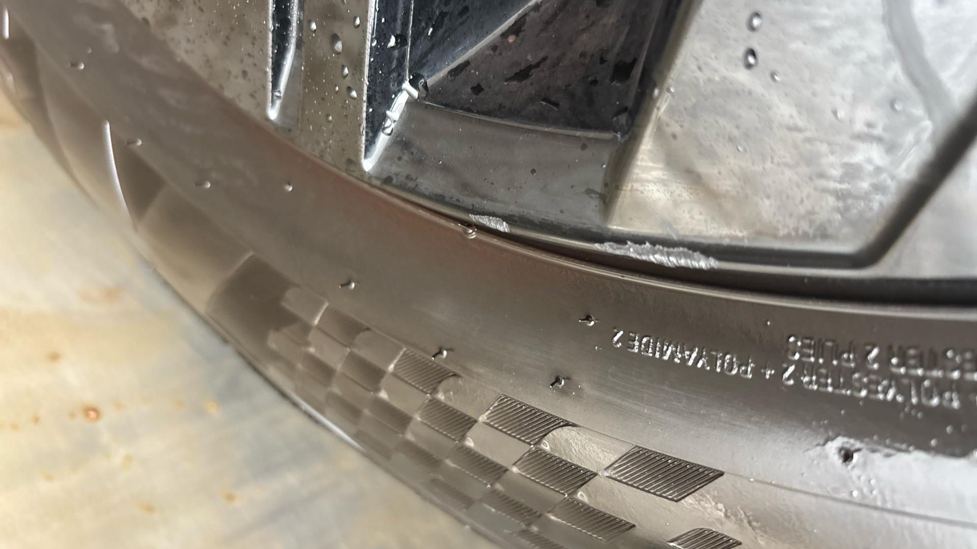 4020997 109kW Life Pure 52kWh 5dr Auto