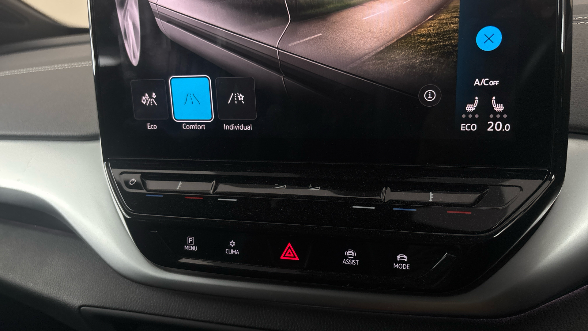 4020997 109kW Life Pure 52kWh 5dr Auto