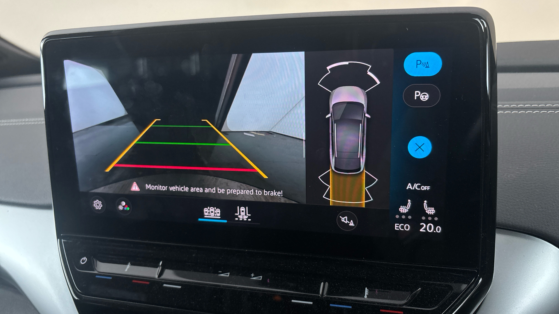 4020997 109kW Life Pure 52kWh 5dr Auto