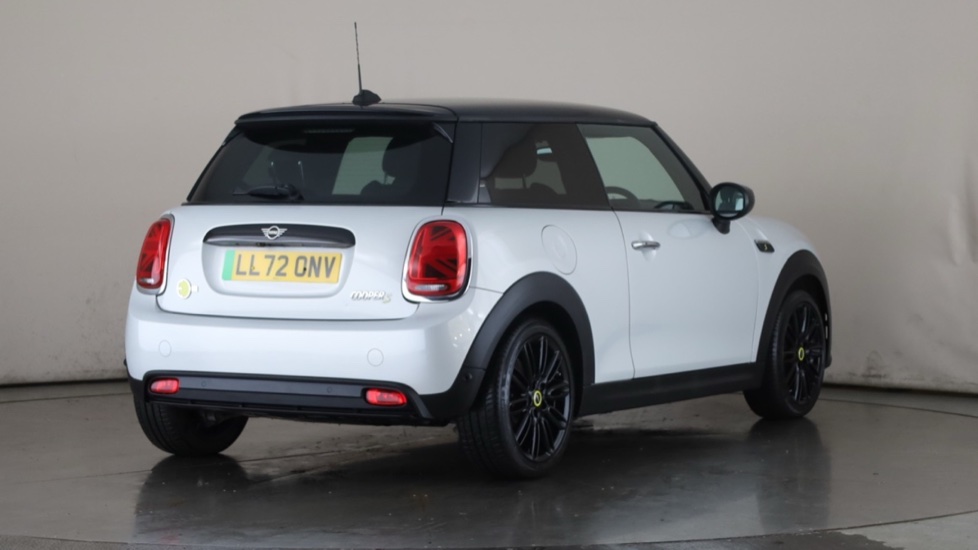 MINI HATCHBACK Image 5