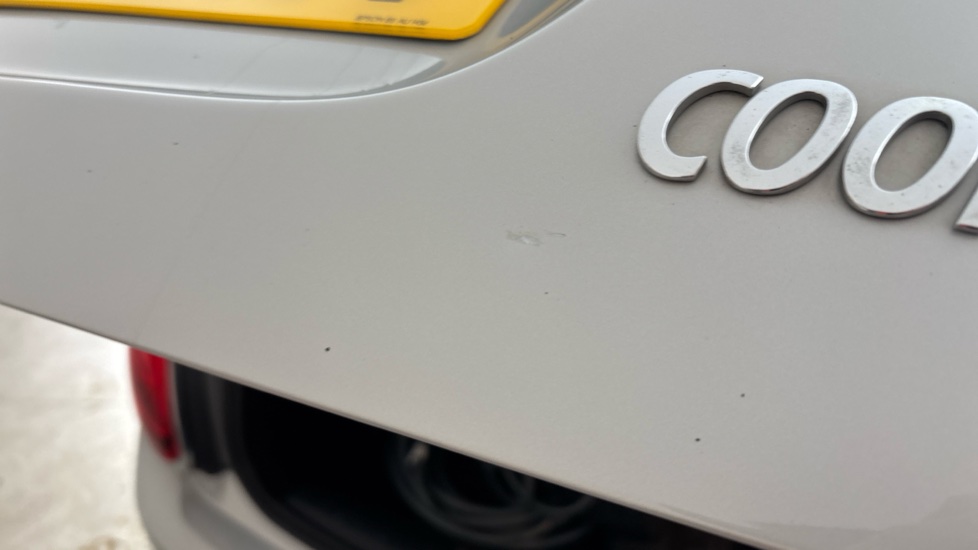MINI HATCHBACK scratches