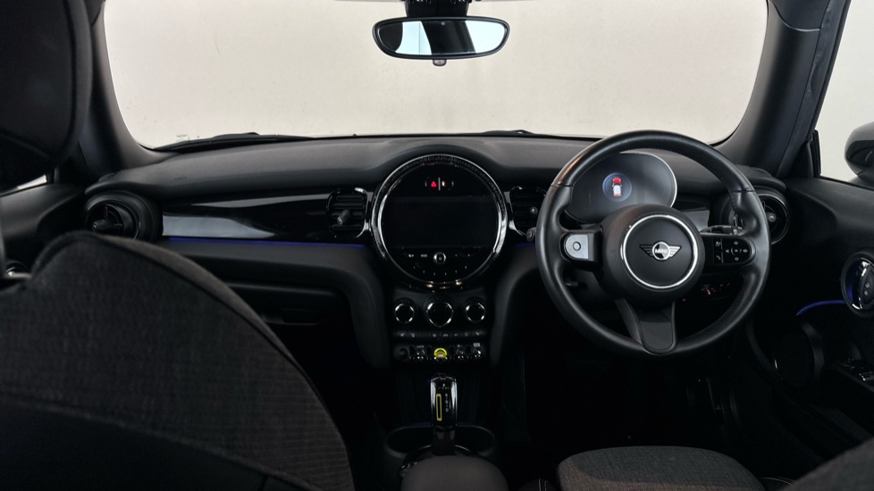MINI HATCHBACK Image 11