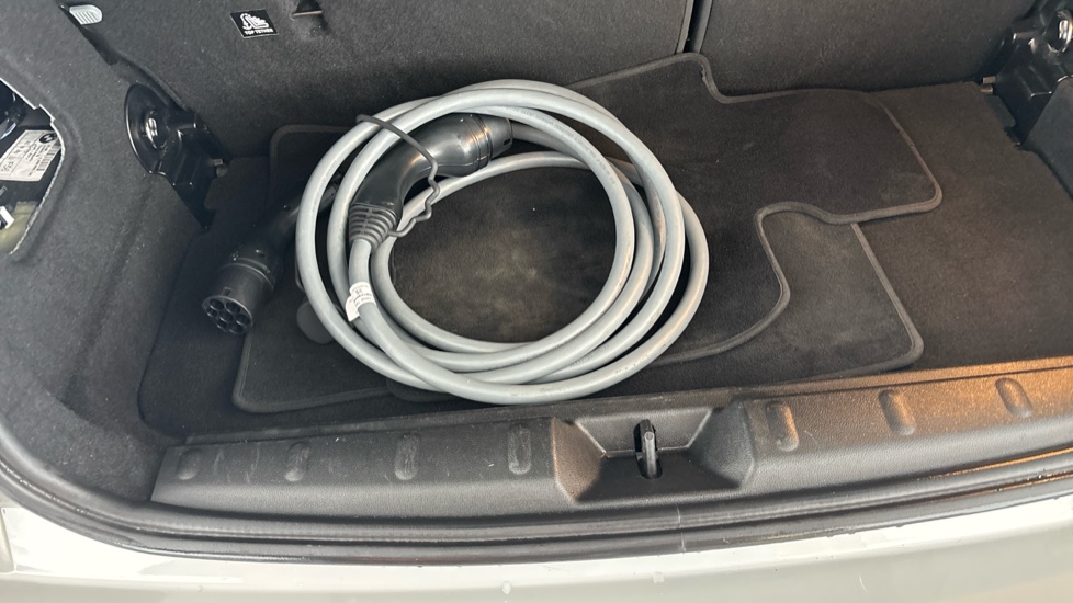 MINI HATCHBACK Image 22