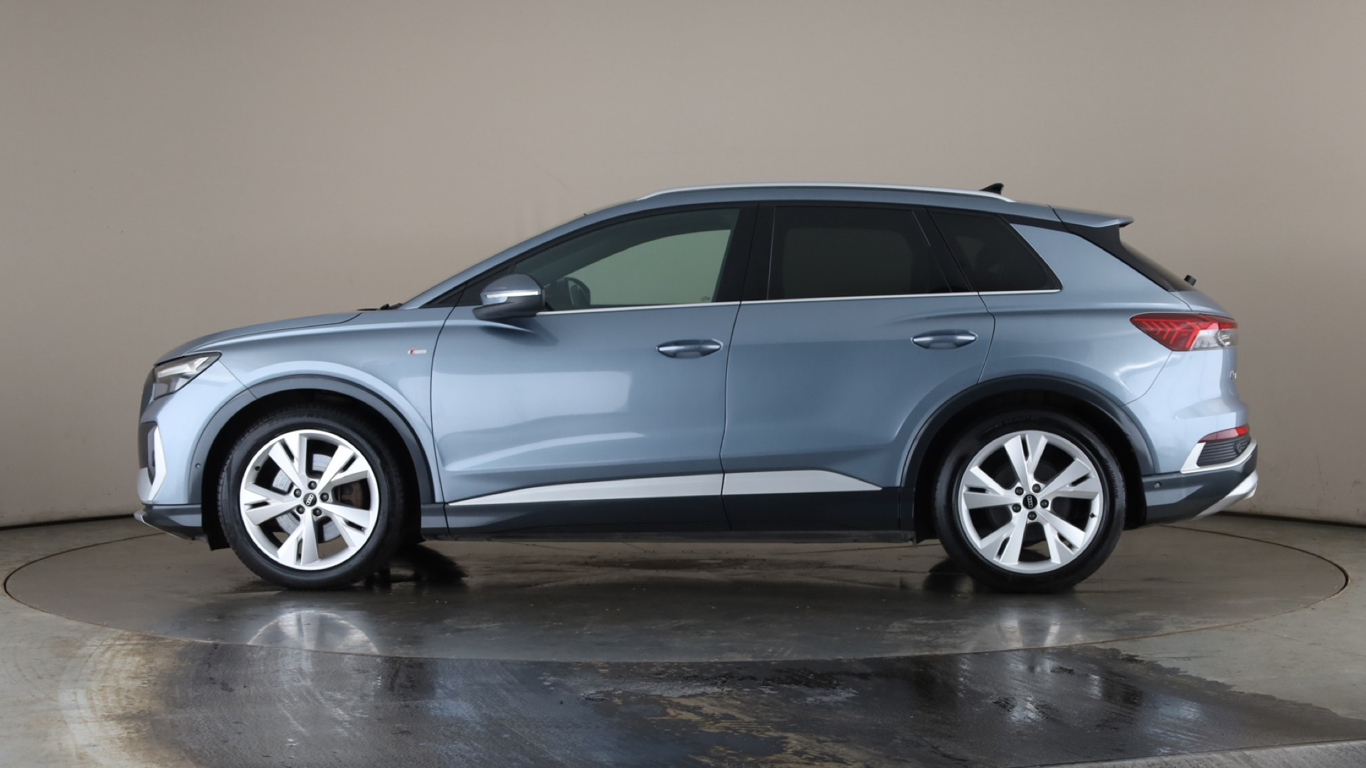 150kW 40 82.77kWh S Line 5dr Auto [C+S/Tech Pack] [2022]