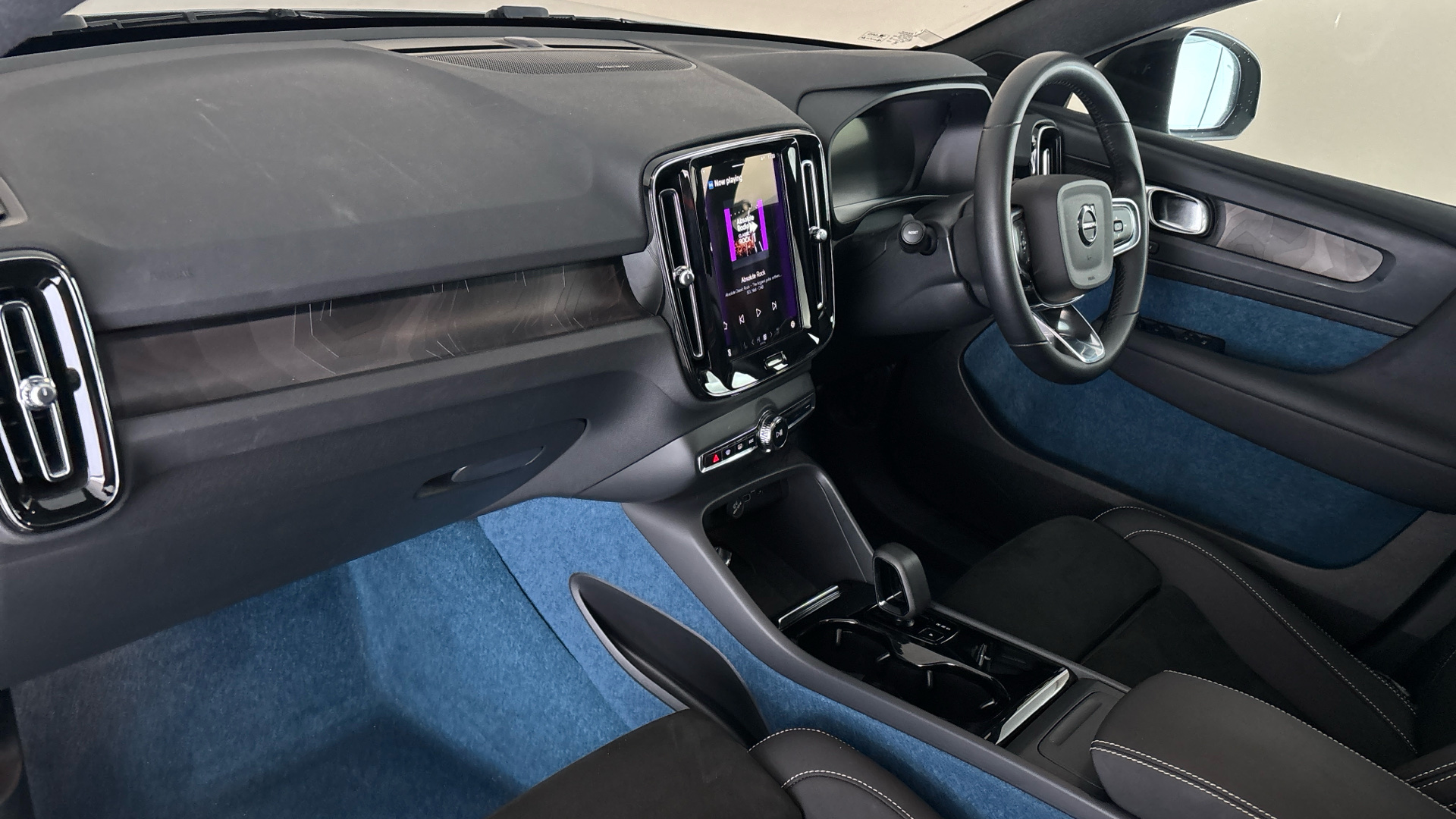 4020872 175kW Recharge Ultimate 69kWh 5dr Auto