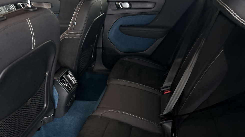 VOLVO C40 ESTATE 175kW Recharge Ultimate 69kWh 5dr Auto