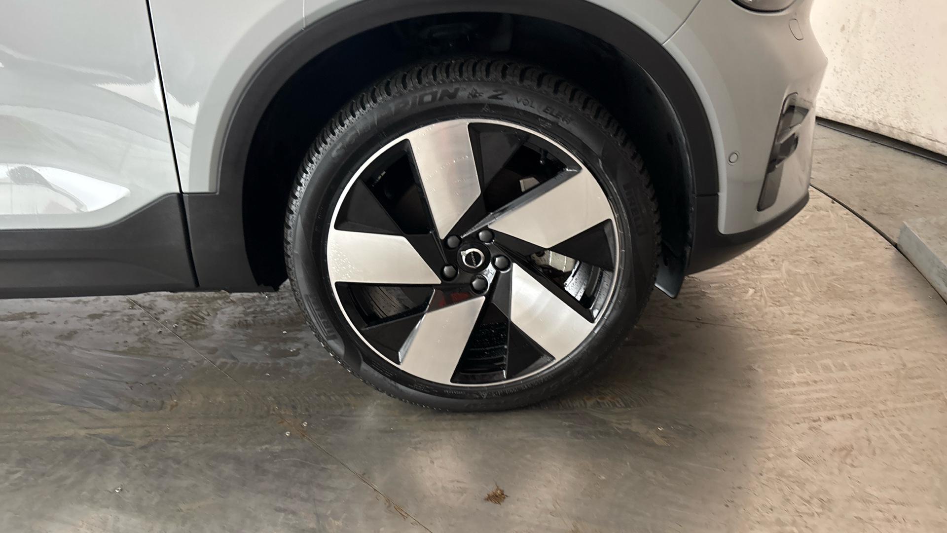 4020872 175kW Recharge Ultimate 69kWh 5dr Auto