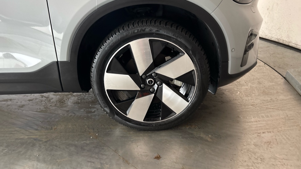 VOLVO C40 ESTATE 175kW Recharge Ultimate 69kWh 5dr Auto