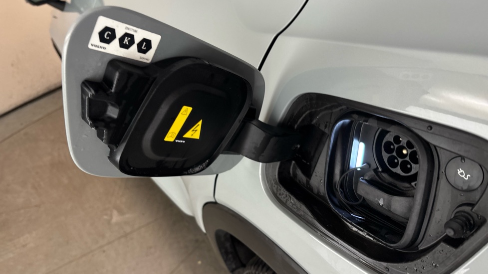 VOLVO C40 ESTATE 175kW Recharge Ultimate 69kWh 5dr Auto