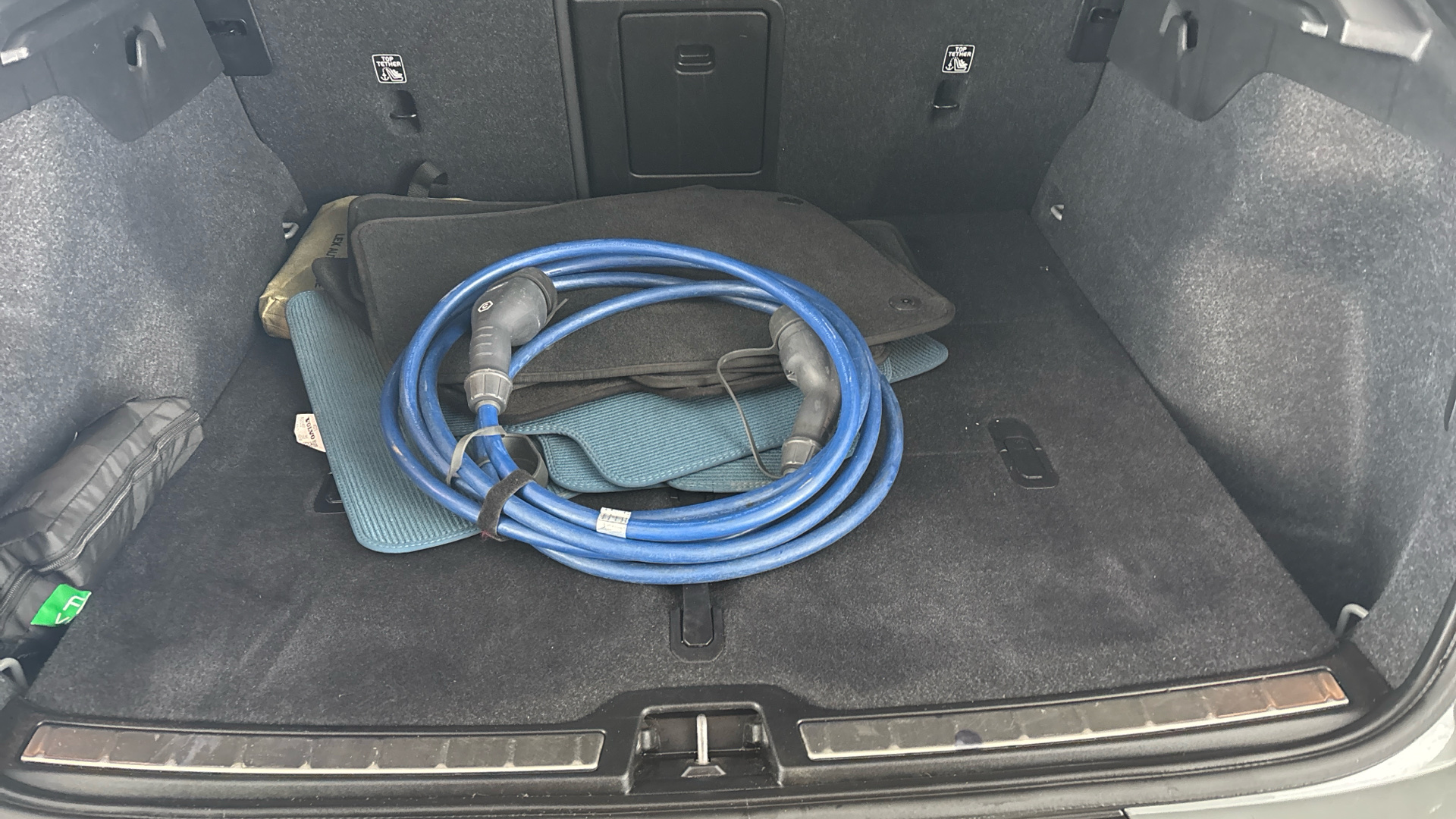 4020872 175kW Recharge Ultimate 69kWh 5dr Auto