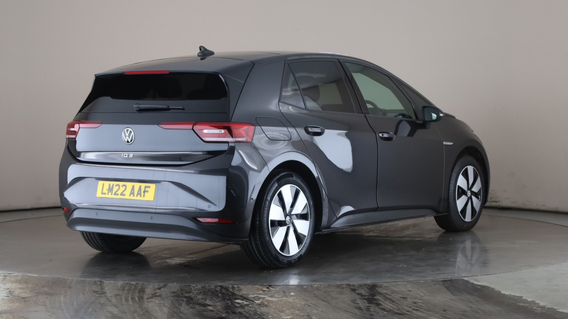 4021012 150kW Family Pro Performance 58kWh 5dr Auto