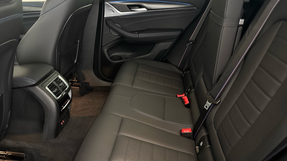 BMW iX3 Image 14