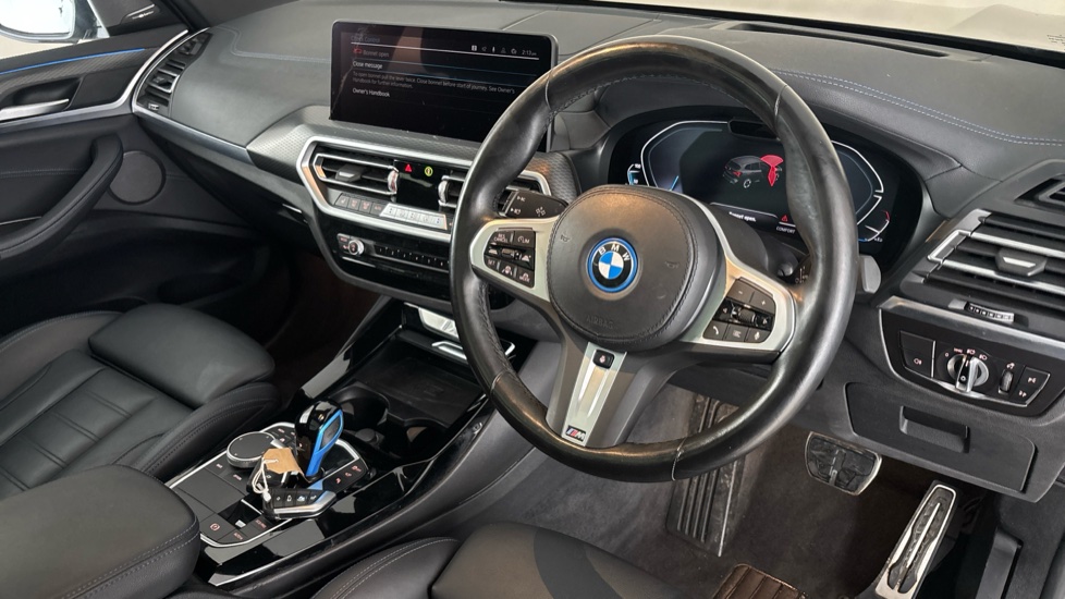 BMW iX3 Image 9