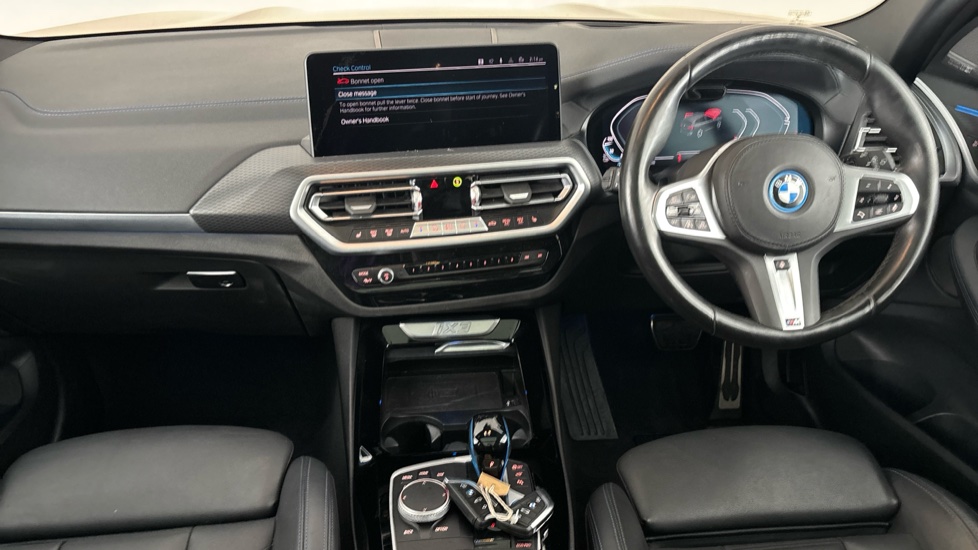 BMW iX3 Image 11