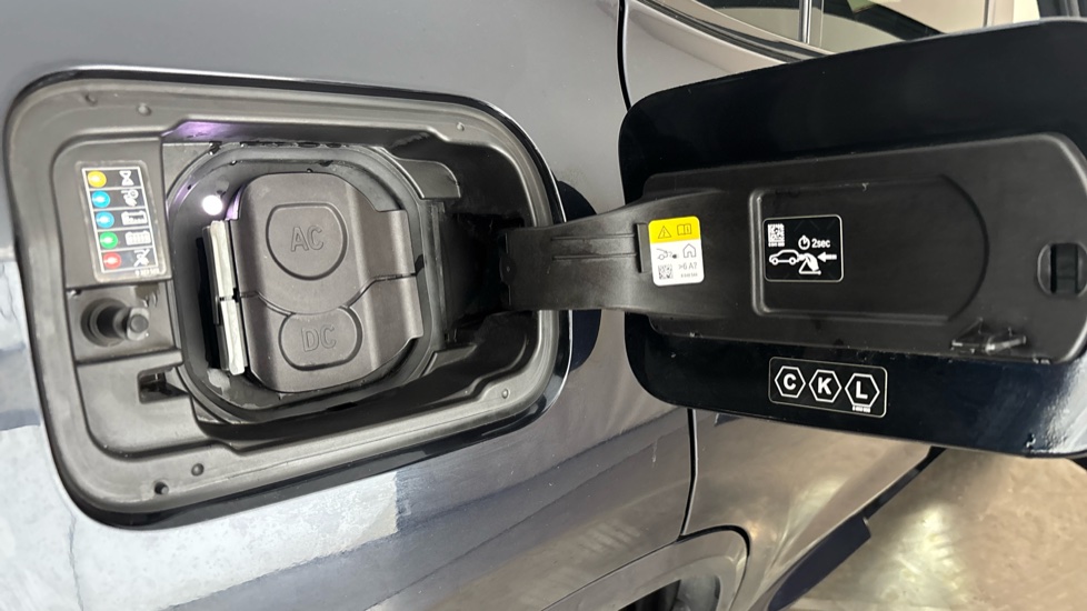 BMW iX3 Image 21