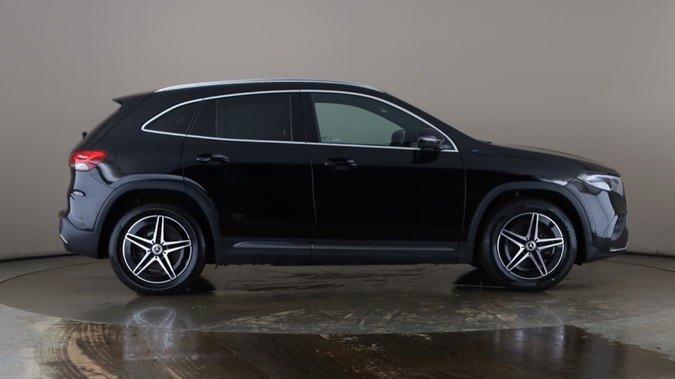 MERCEDES EQA Image 6