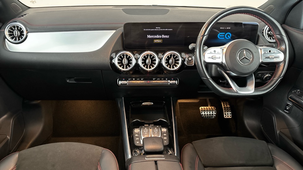 MERCEDES EQA Image 11