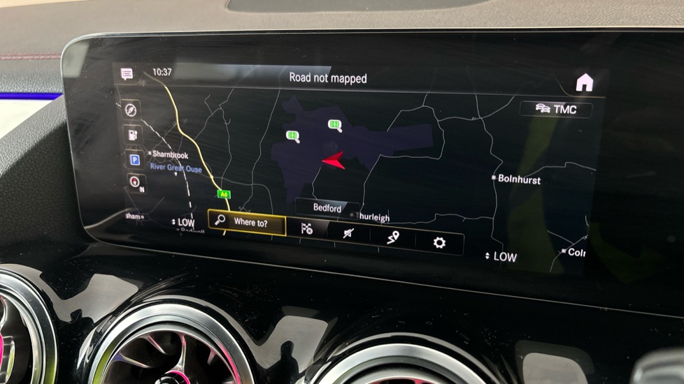 MERCEDES EQA Image 12