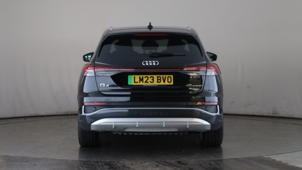 AUDI Q4 Image 4