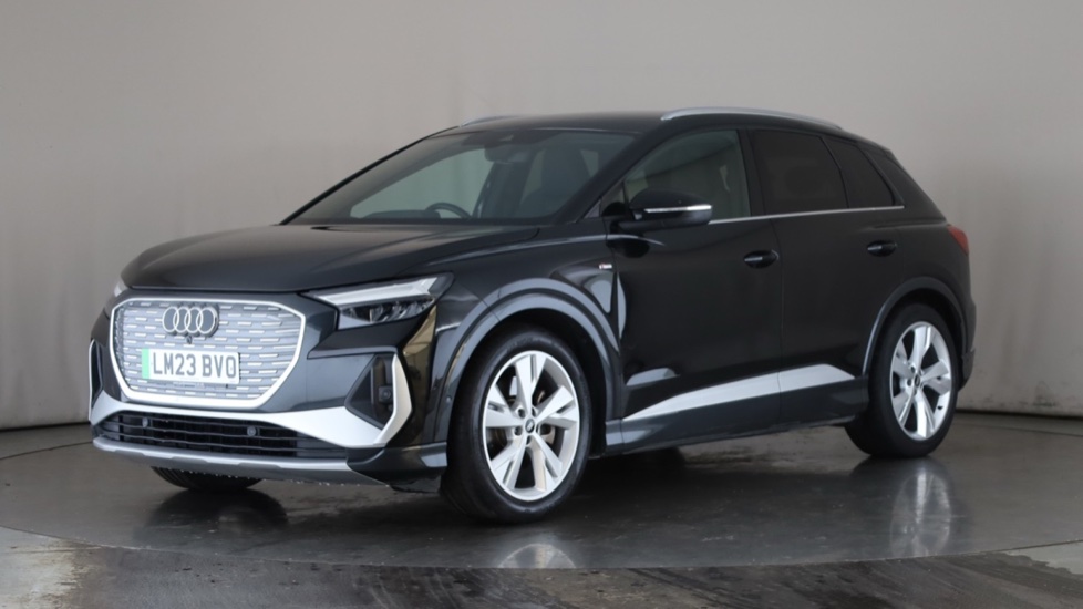 Used AUDI Q4
